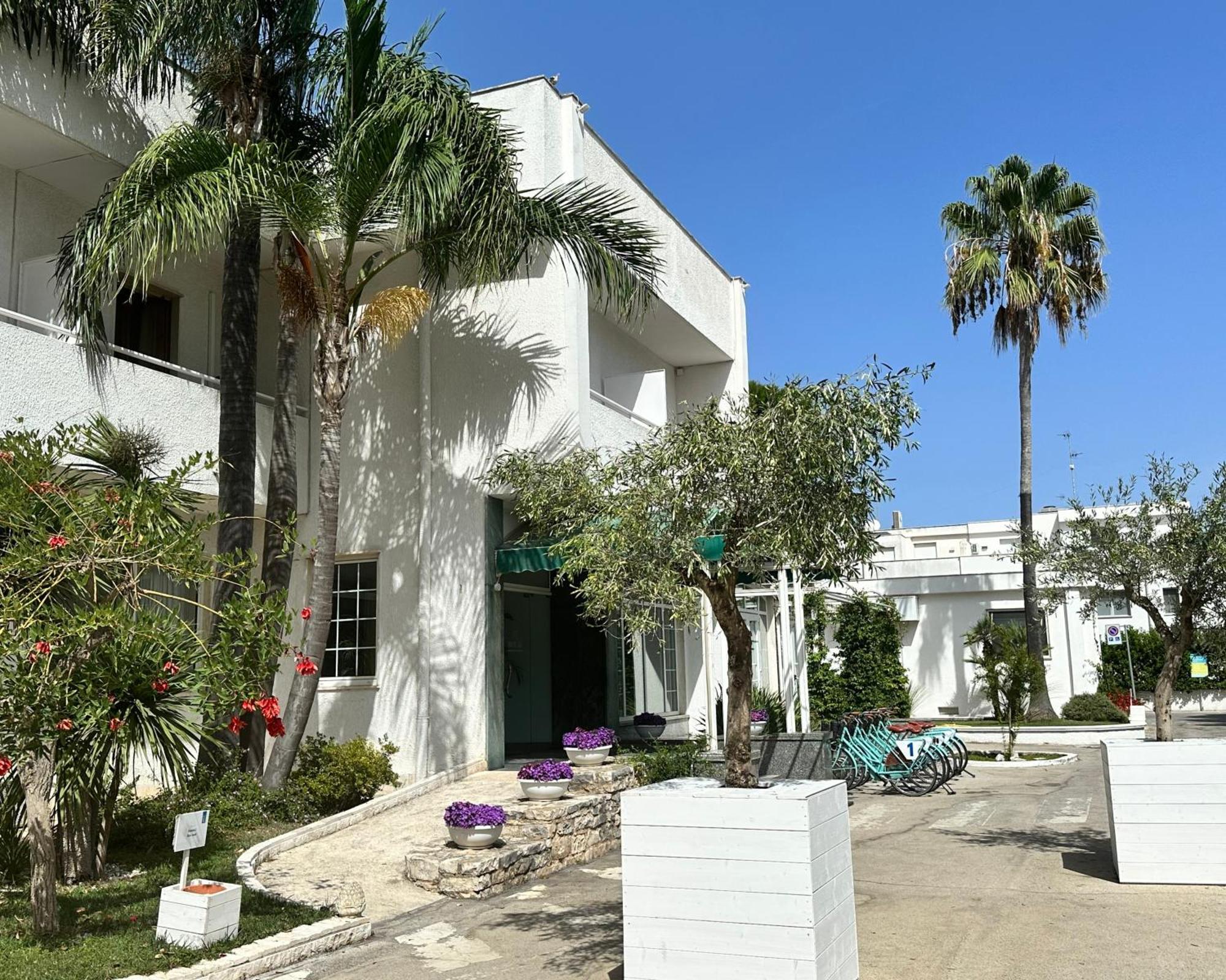 Hotel Riva Del Sole Giovinazzo Exterior foto