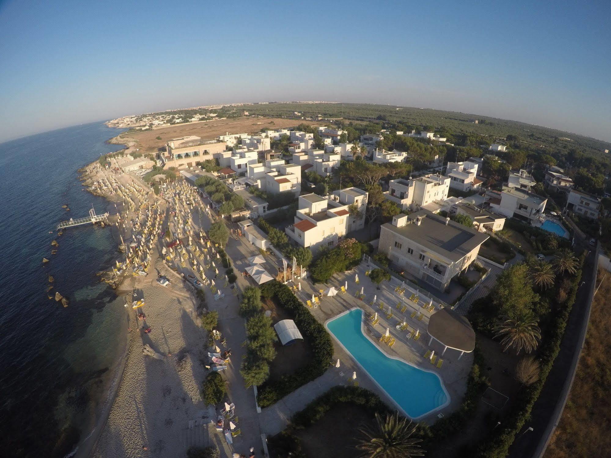 Hotel Riva Del Sole Giovinazzo Exterior foto