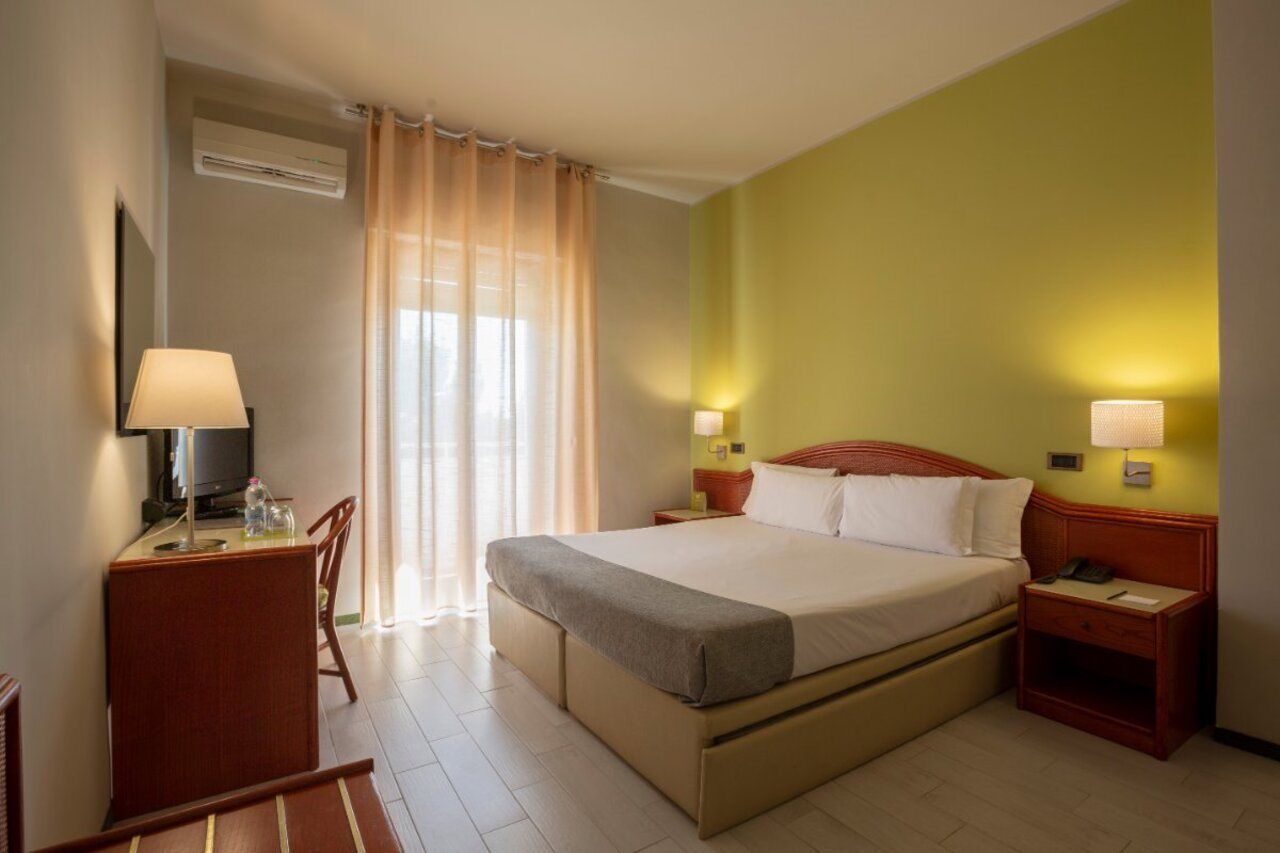 Hotel Riva Del Sole Giovinazzo Exterior foto